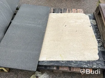 Stort parti marksten, skiffer, gatsten, gravstensmaterial etc.