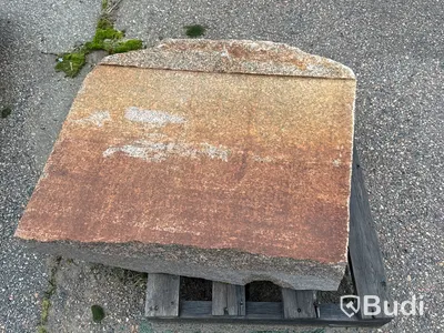 Stort parti marksten, skiffer, gatsten, gravstensmaterial etc.