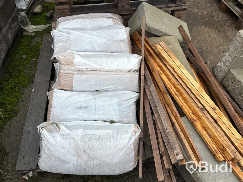 Stort parti marksten, skiffer, gatsten, gravstensmaterial etc.