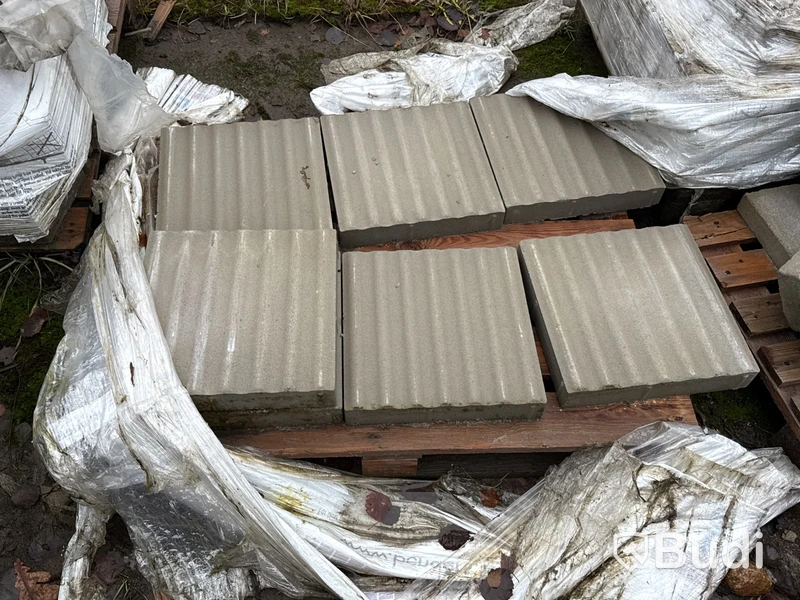Stort parti marksten, skiffer, gatsten, gravstensmaterial etc.