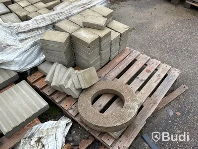 Stort parti marksten, skiffer, gatsten, gravstensmaterial etc.