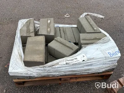 Stort parti marksten, skiffer, gatsten, gravstensmaterial etc.