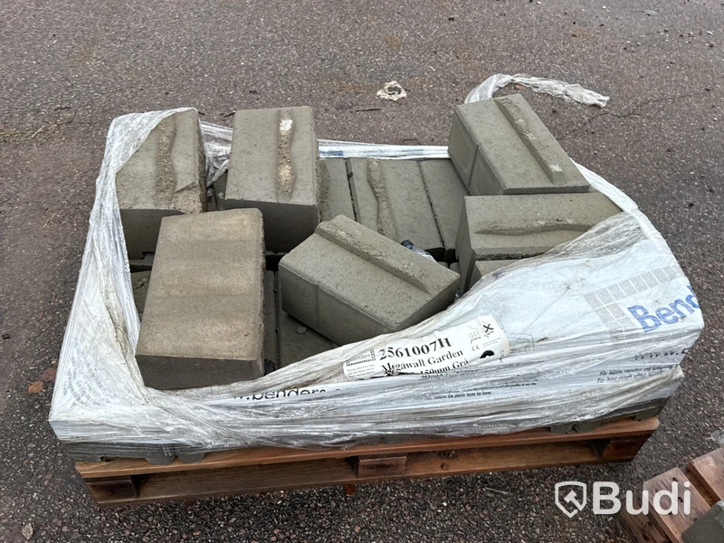 Stort parti marksten, skiffer, gatsten, gravstensmaterial etc.