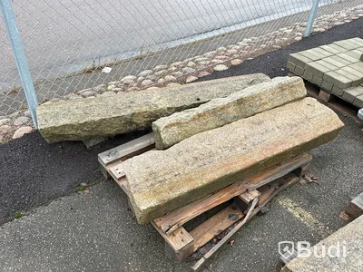 Stort parti marksten, skiffer, gatsten, gravstensmaterial etc.