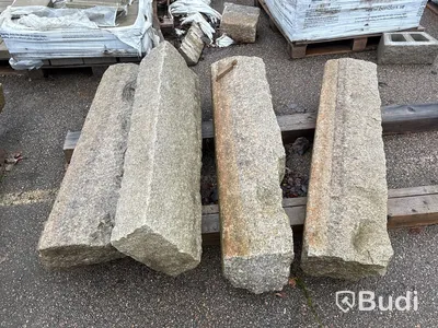 Stort parti marksten, skiffer, gatsten, gravstensmaterial etc.