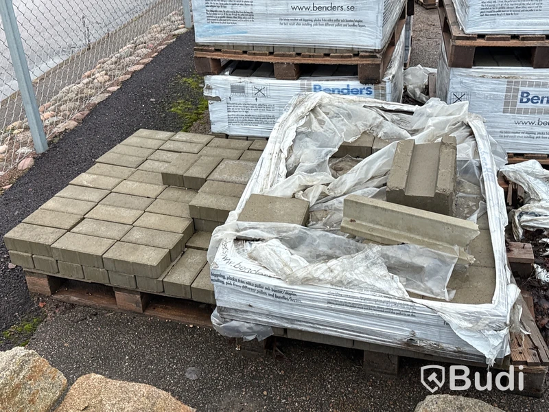 Stort parti marksten, skiffer, gatsten, gravstensmaterial etc.
