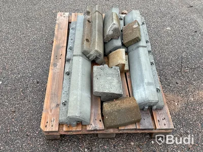 Stort parti marksten, skiffer, gatsten, gravstensmaterial etc.