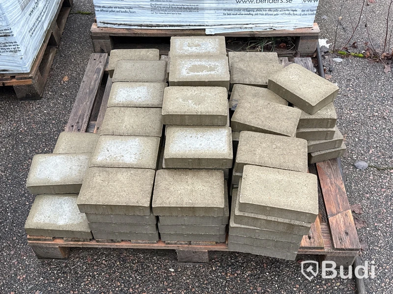 Stort parti marksten, skiffer, gatsten, gravstensmaterial etc.