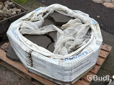 Stort parti marksten, skiffer, gatsten, gravstensmaterial etc.