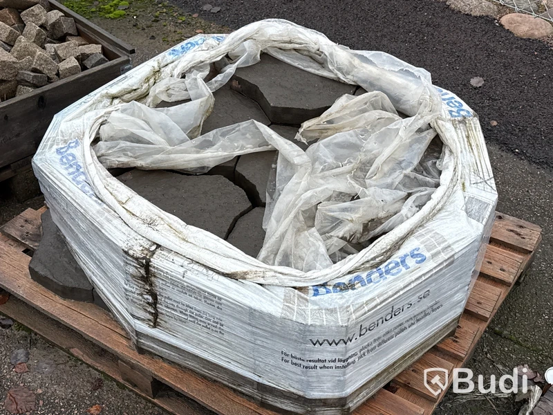 Stort parti marksten, skiffer, gatsten, gravstensmaterial etc.