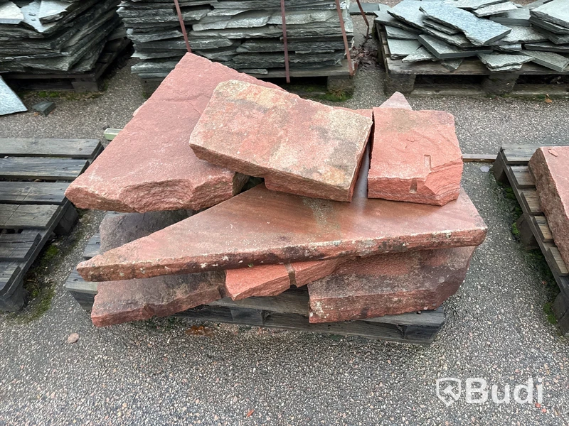Stort parti marksten, skiffer, gatsten, gravstensmaterial etc.