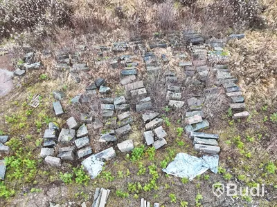 Stort parti marksten, natursten, gatusten & råmaterial till gravstenar
