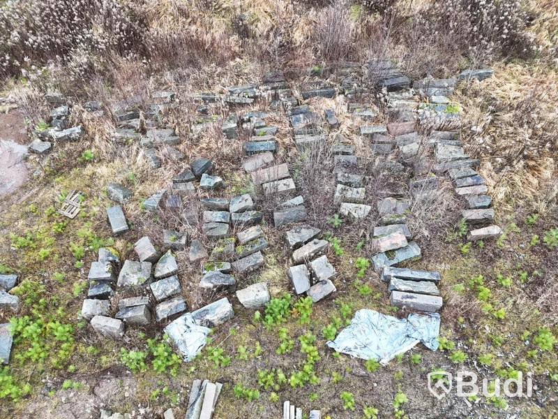 Stort parti marksten, natursten, gatusten & råmaterial till gravstenar