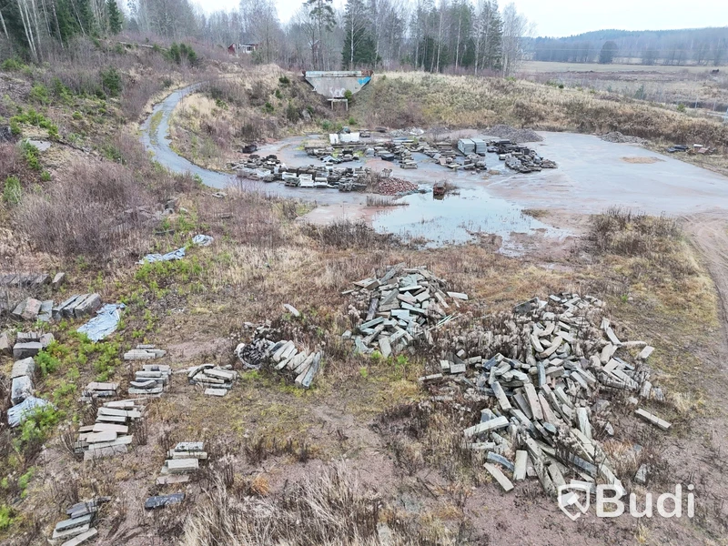 Stort parti marksten, natursten, gatusten & råmaterial till gravstenar