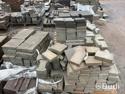 Stort parti marksten, natursten, gatusten & råmaterial till gravstenar