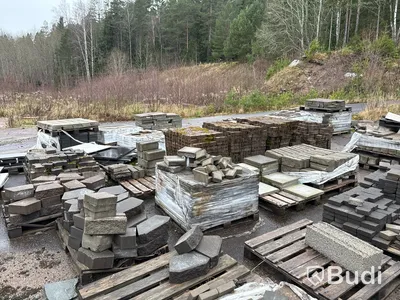 Stort parti marksten, natursten, gatusten & råmaterial till gravstenar