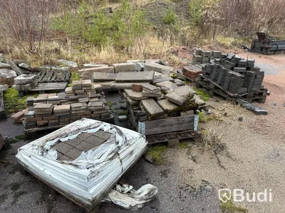 Stort parti marksten, natursten, gatusten & råmaterial till gravstenar