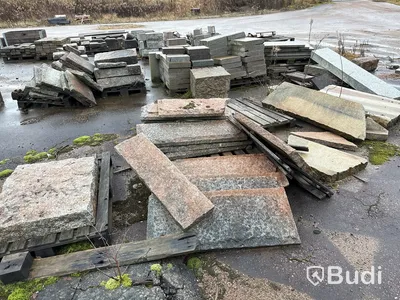 Stort parti marksten, natursten, gatusten & råmaterial till gravstenar