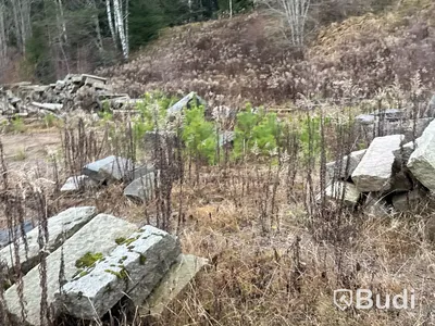 Stort parti marksten, natursten, gatusten & råmaterial till gravstenar