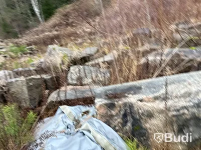 Stort parti marksten, natursten, gatusten & råmaterial till gravstenar