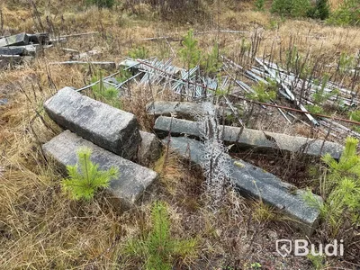 Stort parti marksten, natursten, gatusten & råmaterial till gravstenar