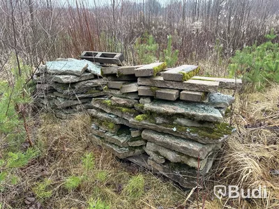 Stort parti marksten, natursten, gatusten & råmaterial till gravstenar