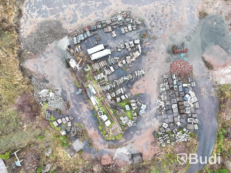 Stort parti marksten, natursten, gatusten & råmaterial till gravstenar
