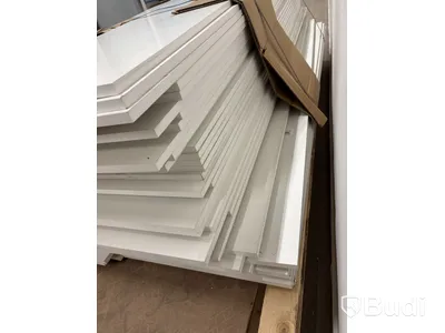 Parti med Hyllplan, vita 16x500x2035MM.