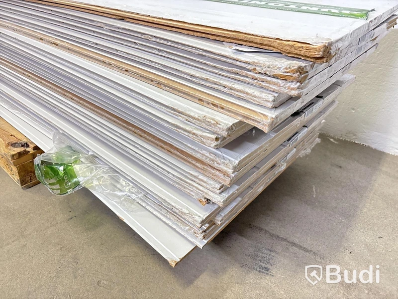 PARTI MED VÄGGPANEL HUNTONIT SKYGGE FROST 11X620X2390 MM