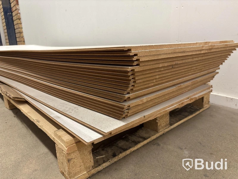 Parti med paneler, 2500x600x10 mm