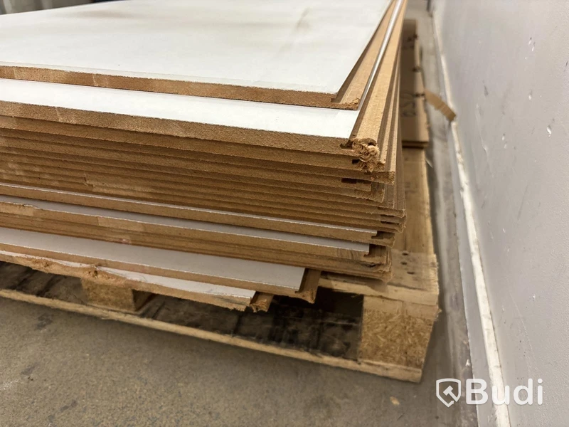 Parti med paneler, 2500x600x10 mm