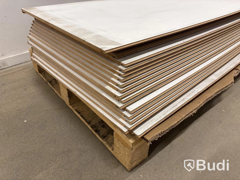 Parti med paneler, 2500x600x10 mm