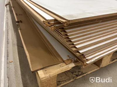 Parti med paneler, 2500x600x10 mm