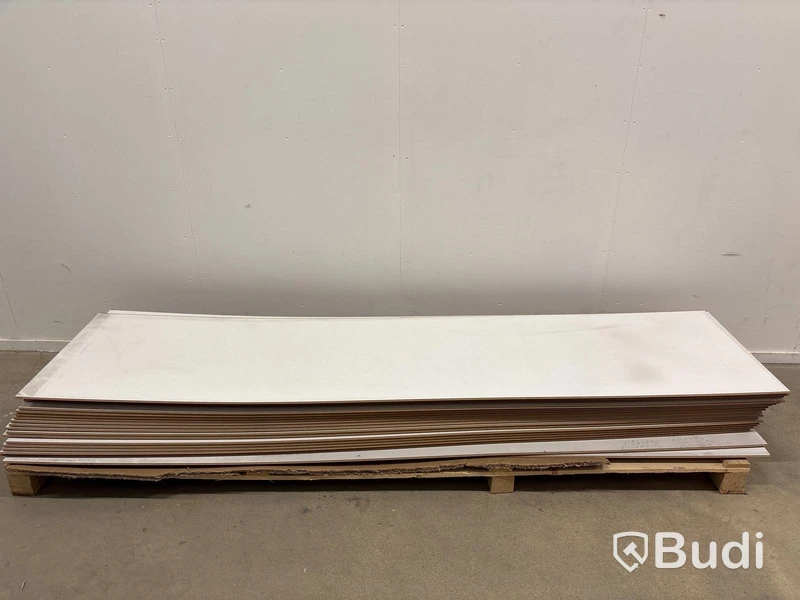 Parti med paneler, 2500x600x10 mm