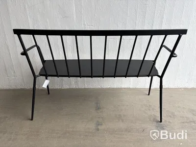 Soffa i metall, svart