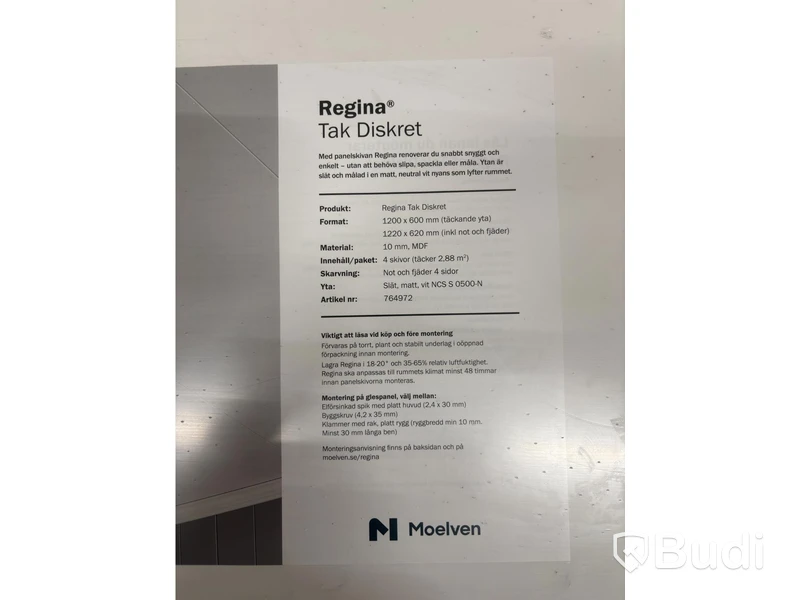 Parti med takpanel Moelven Diskret Regina, 48 st. paneler