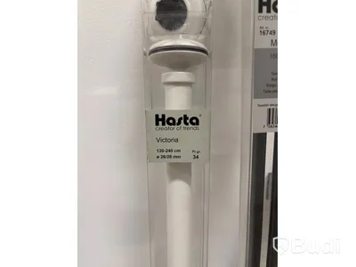 Parti med gardinstänger, olika modeller och storlekar