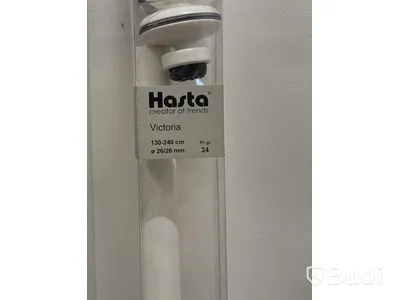 Parti med gardinstänger, olika modeller och storlekar