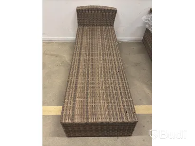 2 Sun Loungers