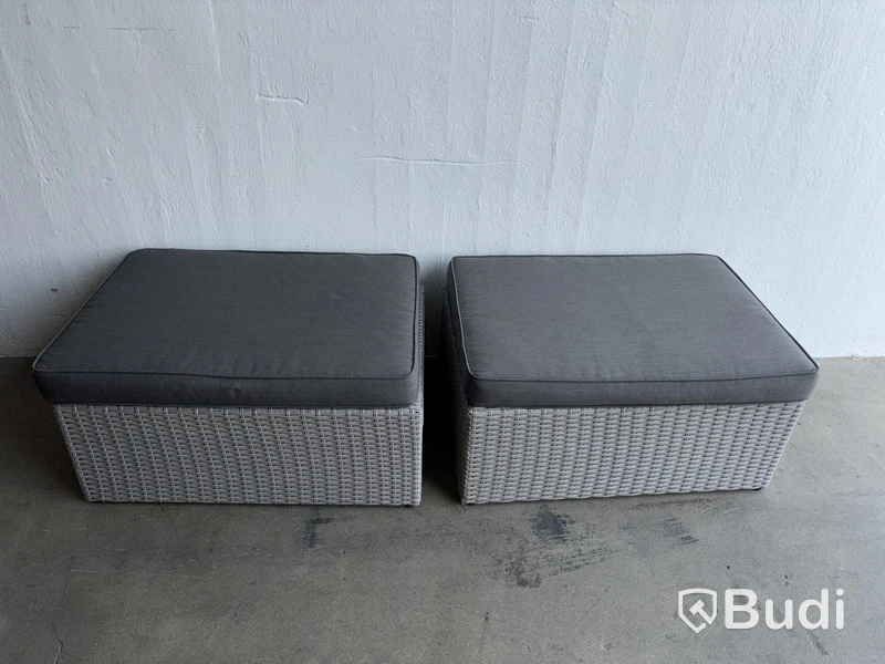 2 Footstools