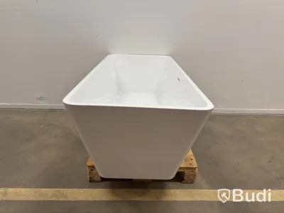 (NEW) Bathtub
