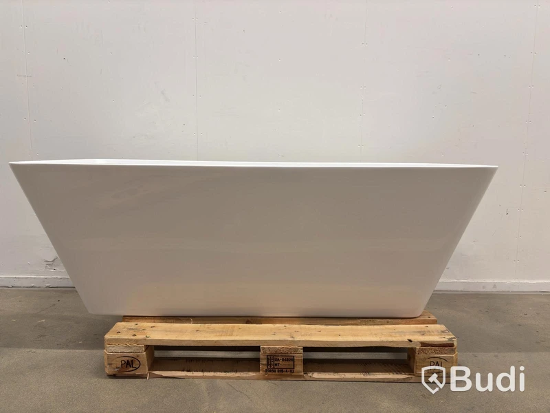 (NEW) Bathtub
