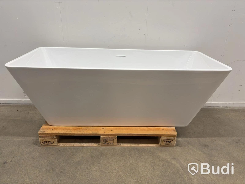 (NEW) Bathtub