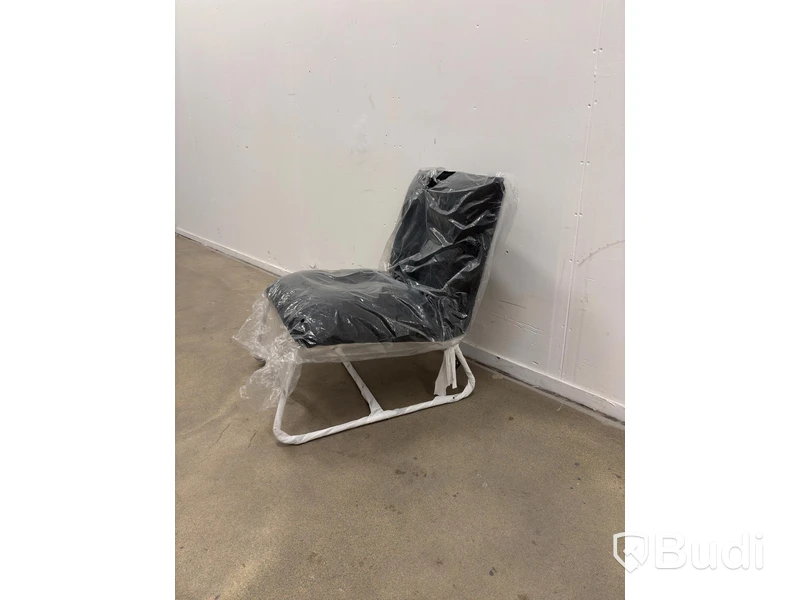 (NEW) Armchair