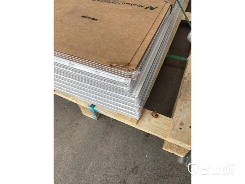 (NEW) 35 pcs. Moelven Regina Panels