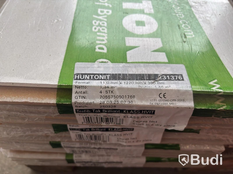 8 pcs. HUNTONIT BRILLIANT WHITE CEILING PANELS 11X300X1220MM