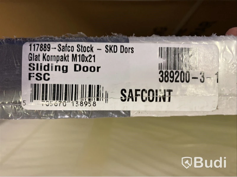 SKJUTDÖRR INFÄLLD SLÄT KOMPAKT 10X21