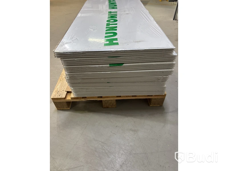 ca 23 kvm TAKPANEL HUNTONIT BRILLIANT VIT 11X620X1220MM