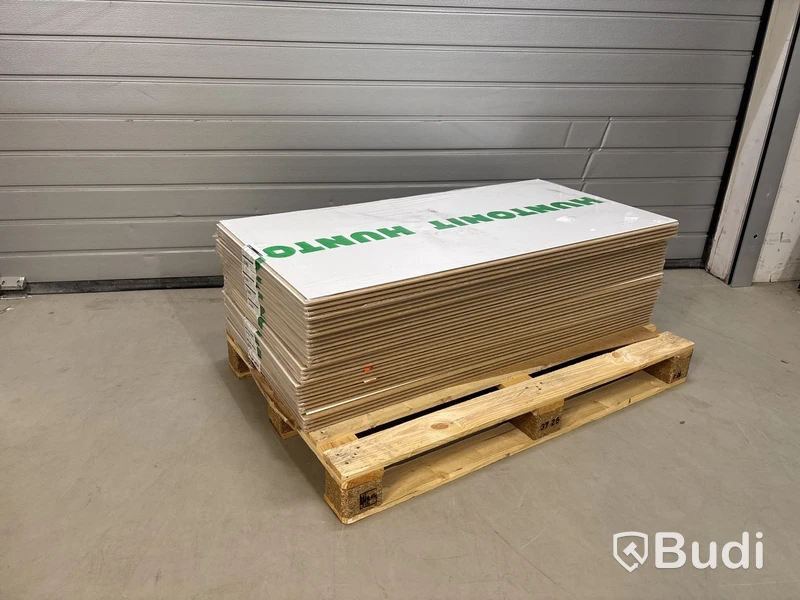 ca 23 kvm TAKPANEL HUNTONIT BRILLIANT VIT 11X620X1220MM