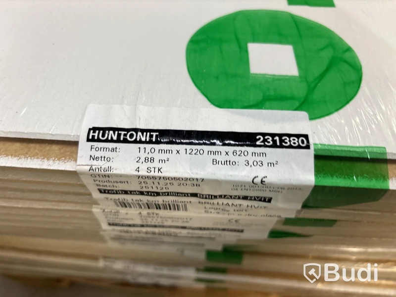 ca 23 kvm TAKPANEL HUNTONIT BRILLIANT VIT 11X620X1220MM